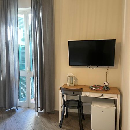 Elena Rooms Taranto Eksteriør billede